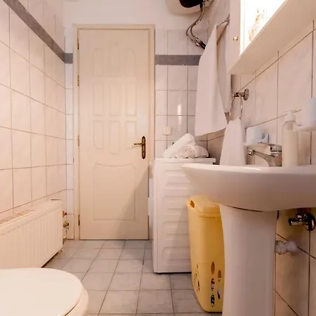 Apartament Helen By The River