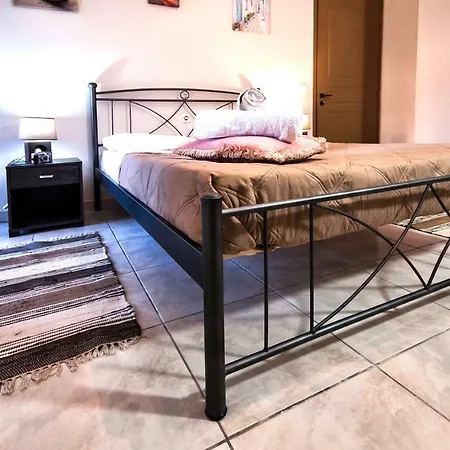 Helen By The River * Potamós